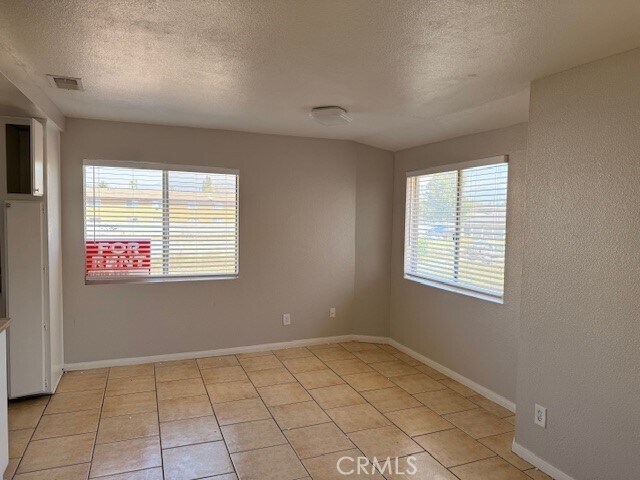 Building Photo - 8998 Mango Ave