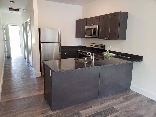 Kitchen - 321 Dorset St