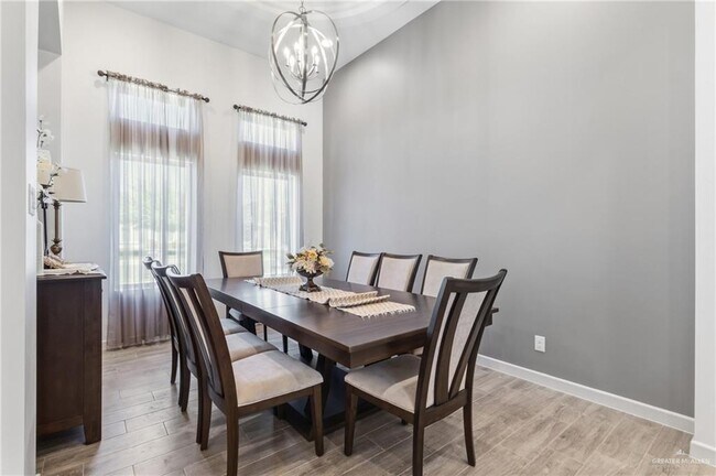 Foto del edificio - 18 Linva Ave