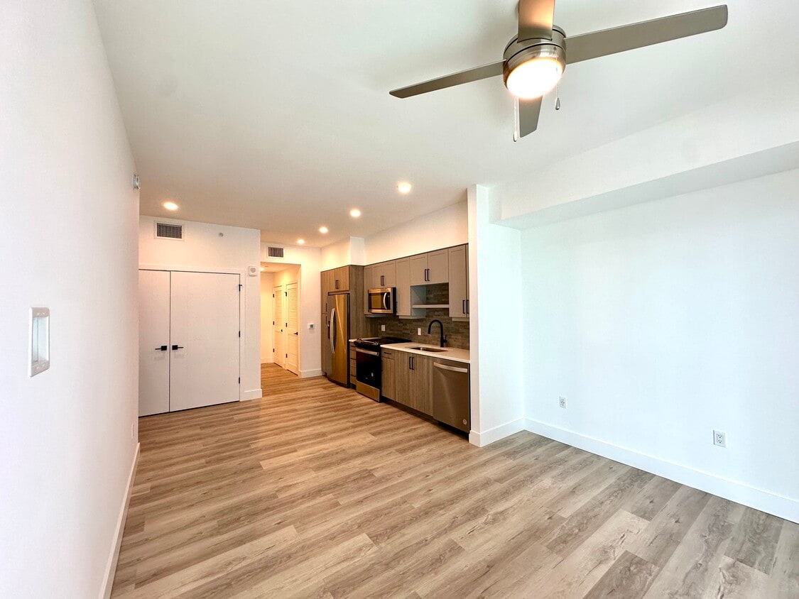 Primary Photo - 236 NW 32nd St