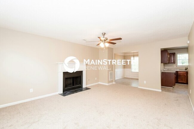 Foto del edificio - 4 Bedroom Pet-Friendly Home in Ellenwood, ...