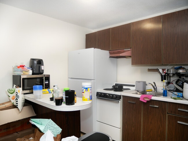 Photo - 1039 Commonwealth Ave Townhome