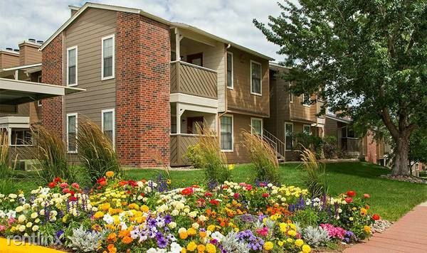 Foto del edificio - 6236 Twin Oaks Dr