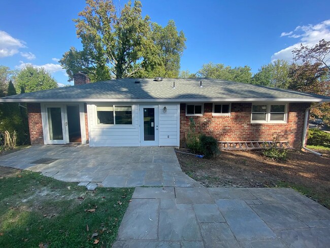 Building Photo - 1453 Waggaman Cir
