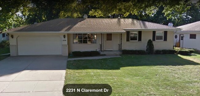 Foto del edificio - 2230 N Claremont Dr