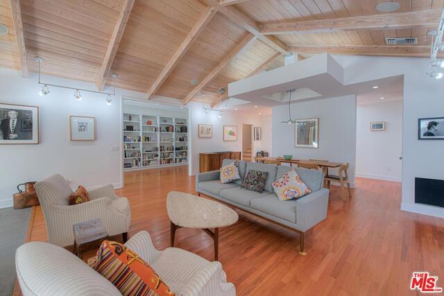 Foto del edificio - 4111 Allott Ave