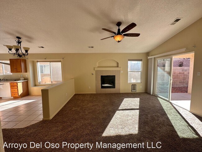 Foto del edificio - 4 br, 2 bath House - 731 Blue Sage Ave SW