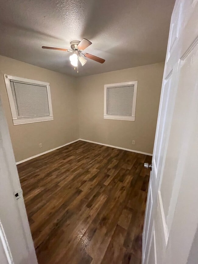 Foto del edificio - Gorgeous 2 bedroom ready to move in