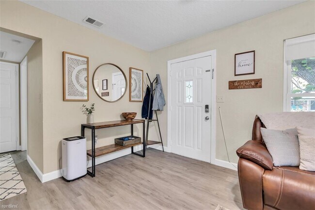 Building Photo - 3 br, 2 bath House - 1736 R 23Rd Avenue N