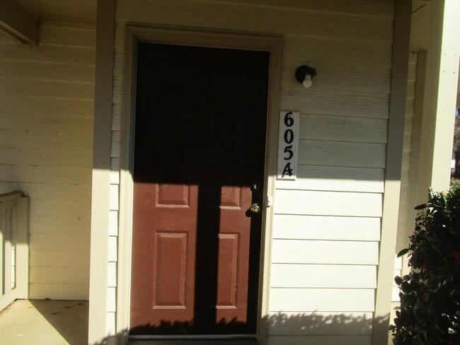 Building Photo - 605 Archdale Dr