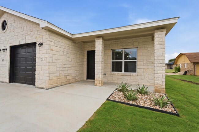 Foto del edificio - Clinkenbeard Multi Family
