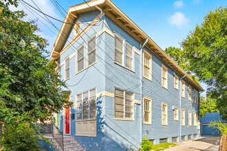 Building Photo - 2209 Broadway St