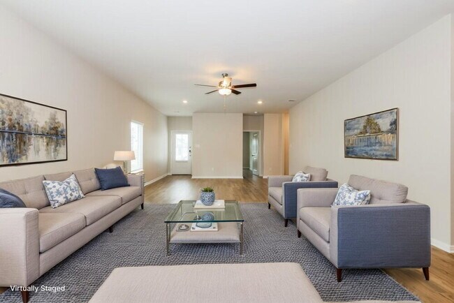 Foto del edificio - 15648 Plum Brk Dr