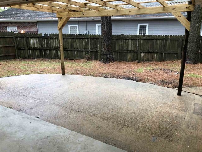 Building Photo - 308 Turtle Creek Dr