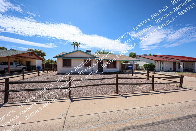 Foto del edificio - 719 W Palomino Dr