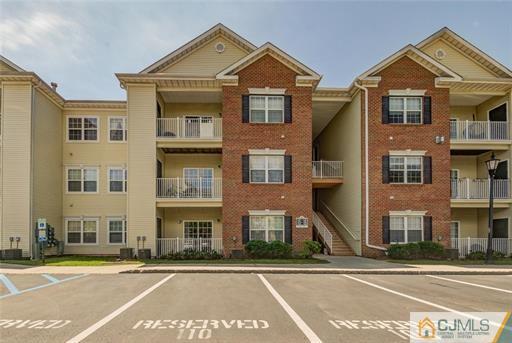 135 Frank Ct South Plainfield Nj 07080 Apartment For Rent In South Plainfield Nj Apartments Com