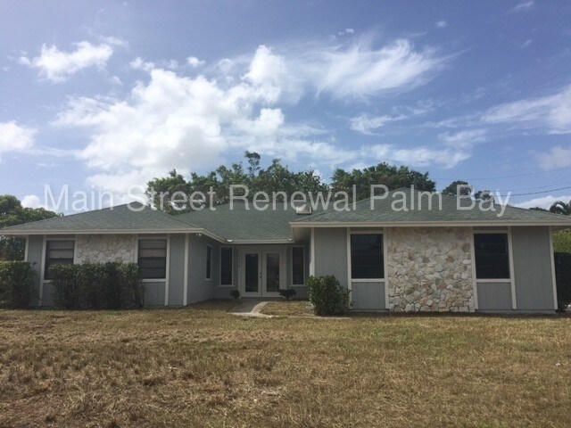 Foto principal - 5654 SE Mercedes Ave
