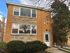 Building Photo - 5555 N Mango Ave