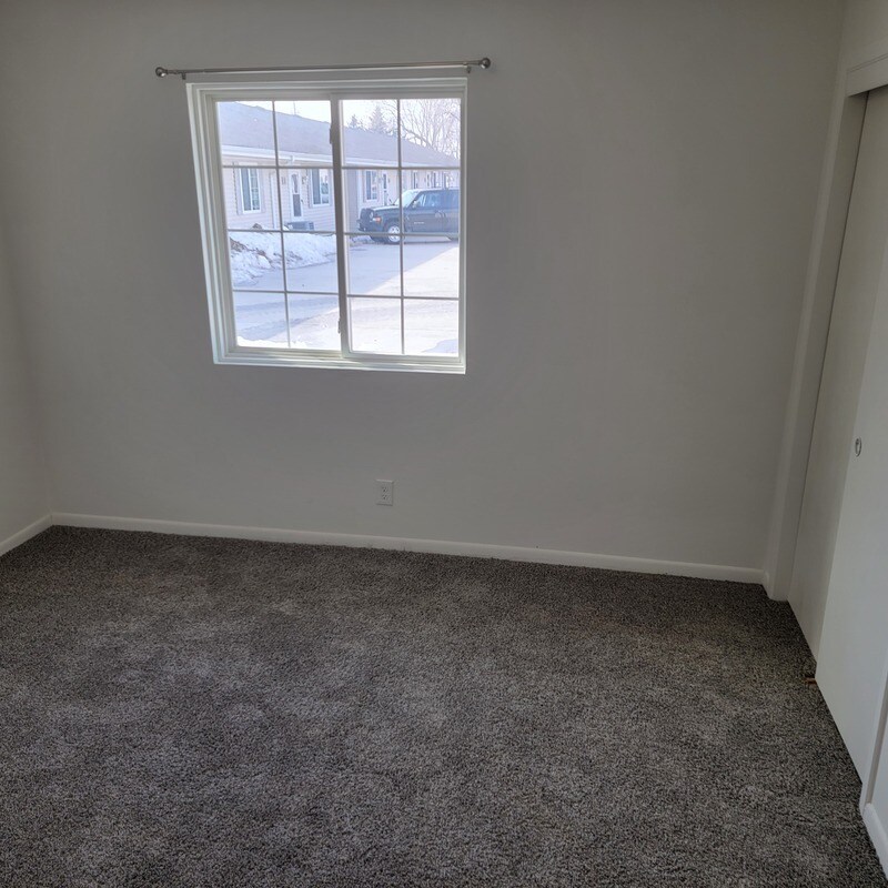 Primary Photo - 205 SW Linden St