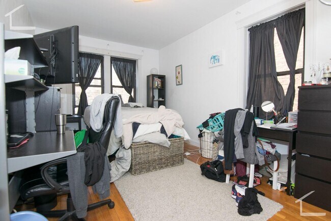 Foto del edificio - Beautiful Brighton Apartment with Heat/Hot...