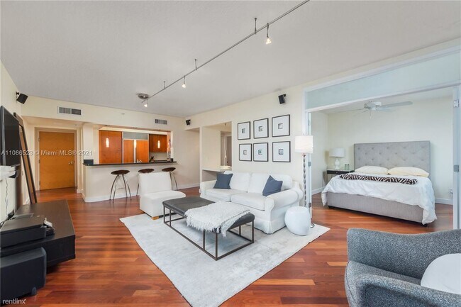 Foto del edificio - 2 br, 2 bath Condo - 1500 Ocean Dr Apt 1207