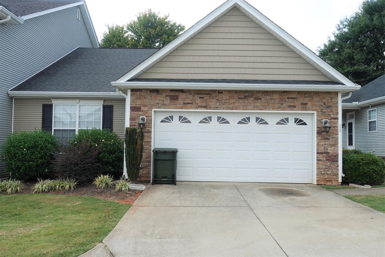 Foto principal - 20 Roselite Cir