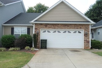 Building Photo - 20 Roselite Cir