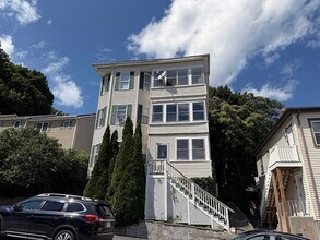 Building Photo - 20 Creston St