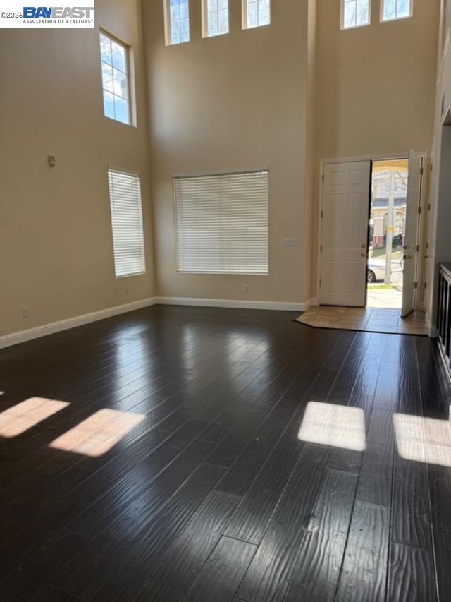 Foto del edificio - 3111 Jerrold Zanzi Ln