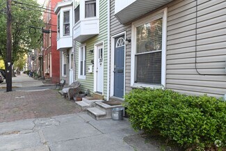 Building Photo - 205 Briggs St