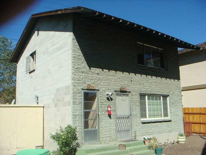 Foto del edificio - 737 Forest St
