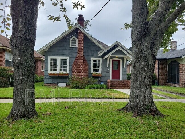 Foto del edificio - 1306 Challen Ave