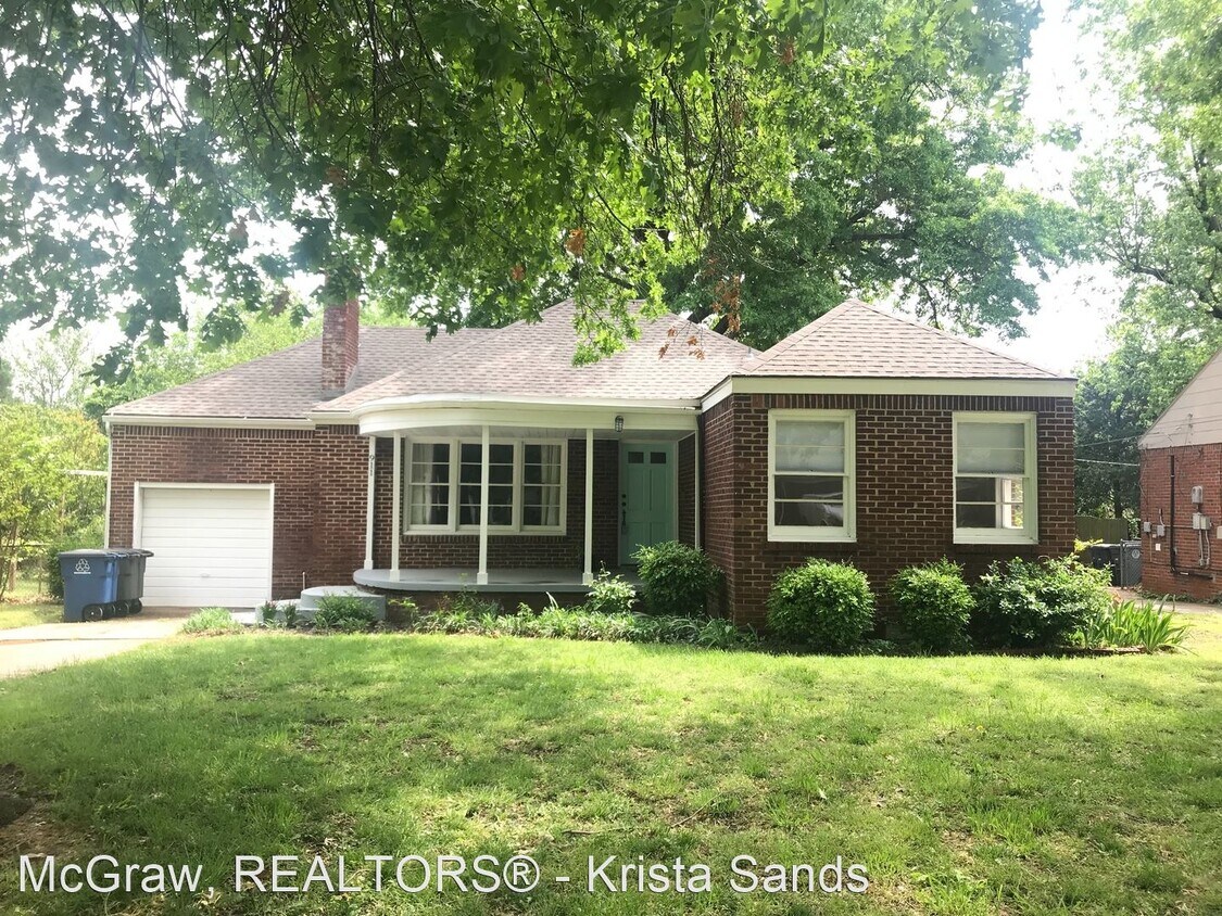 Primary Photo - 2 br, 1 bath House - 911 S. Urbana Ave.