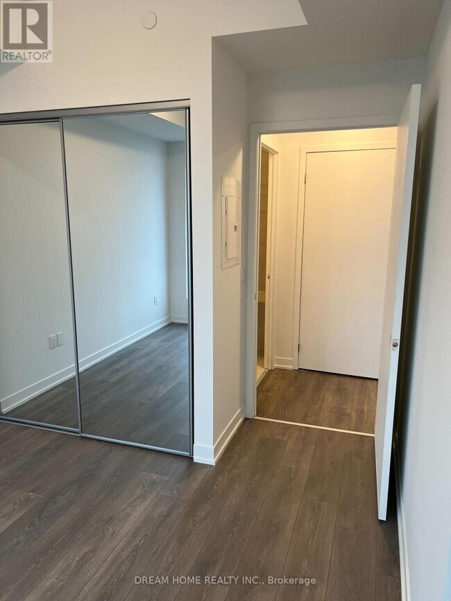 Photo du bâtiment - 474 Caldari Rd