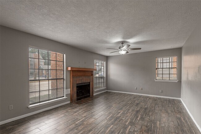 Foto del edificio - 2402 Sycamore Ave