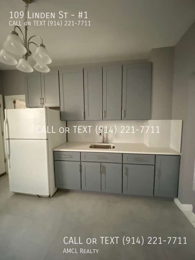 Building Photo - 109 Linden St