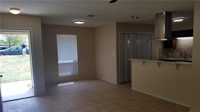 Building Photo - 9712 Teasdale Terrace