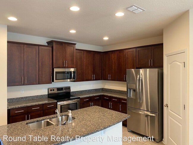 Foto del edificio - 3 br, 2.5 bath House - 83 Bush Place