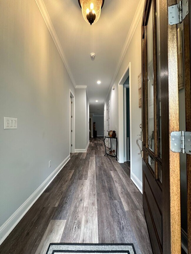 Building Photo - 112 Tacatacoru Ct