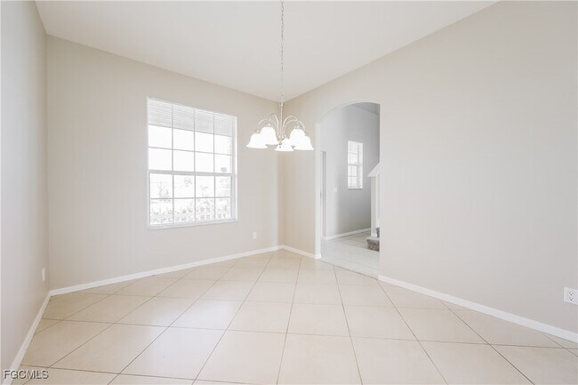 Foto del edificio - 966 Ainsworth St W