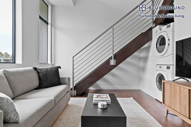 Foto del edificio - 777 Emerson St