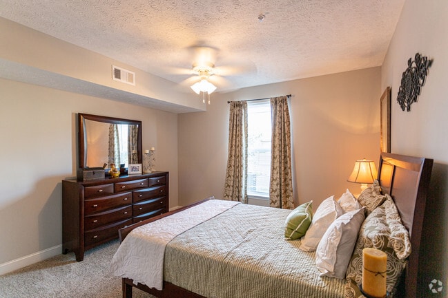 2HAB, 2BA - Craftsman - 1115 ft² - Addison Park