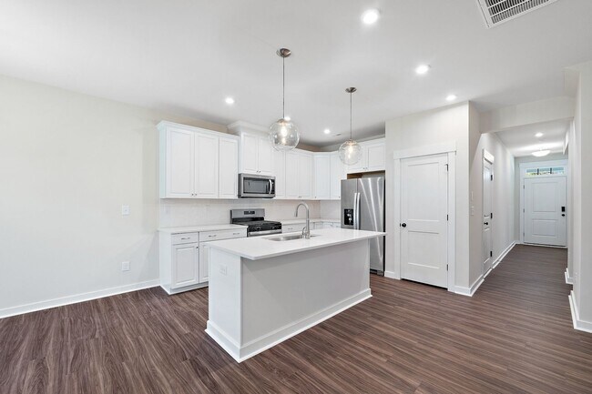 Foto del edificio - Charming 3BR Townhome in Charlotte