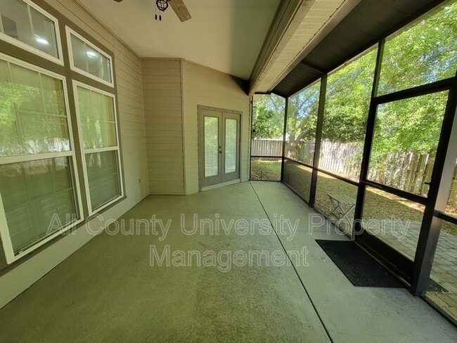 Building Photo - 8590 SW 10th Rd