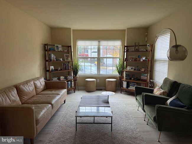 Building Photo - 283 Fountayne Ln