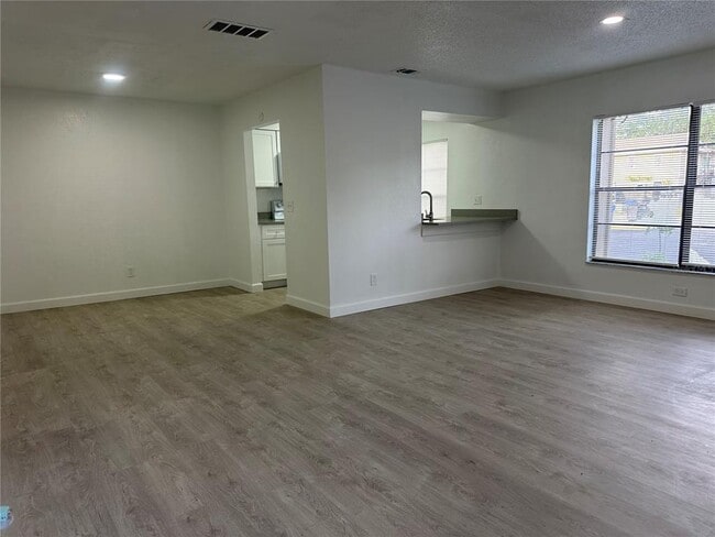 Building Photo - 8426 Camden St
