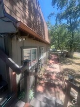 Building Photo - 920 Chapin Dr