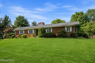 Building Photo - 470 Monmouth Pl