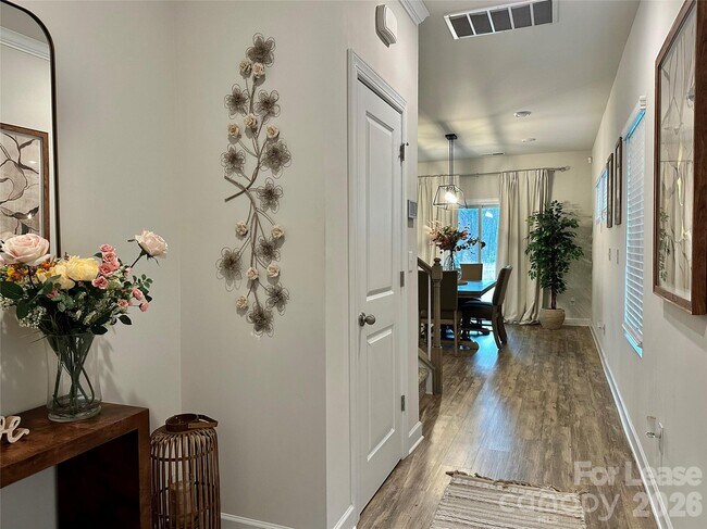 Foto del edificio - 6212 Hailstone Rd