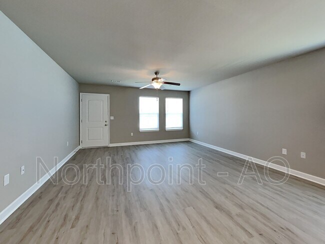 Foto del edificio - 200 SW Rose St